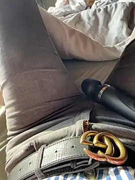 Snapshot of Ana-05 chatting on February 7, 2025, 1:22 pm Ana-05 online show from February 7, 2025, 1:22 pm