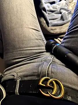 Snapshot of Ana-05 chatting on September 29, 2025, 5:51 pm Ana-05 online show from September 29, 2025, 5:51 pm