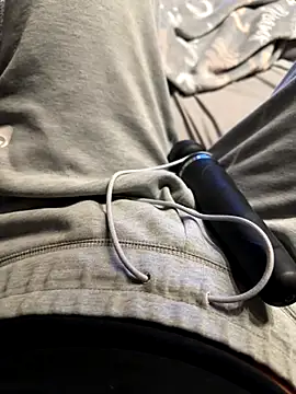 Snapshot of Ana-05 chatting on September 30, 2025, 5:51 pm Ana-05 online show from September 30, 2025, 5:51 pm