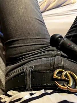 Snapshot of Ana-05 chatting on October 27, 2025, 3:38 pm Ana-05 online show from October 27, 2025, 3:38 pm