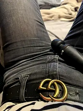 Snapshot of Ana-05 chatting on October 28, 2025, 7:16 pm Ana-05 online show from October 28, 2025, 7:16 pm