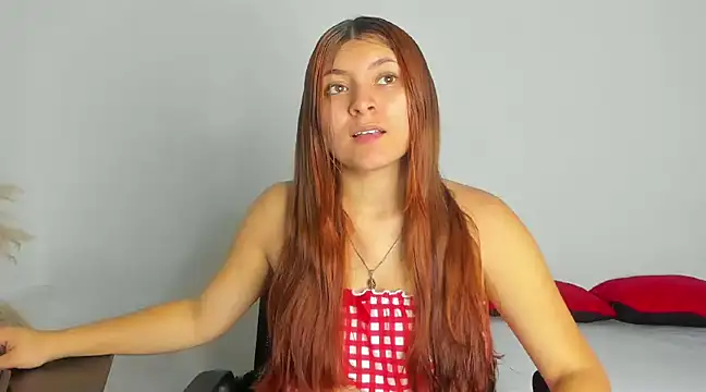 Snapshot of carolayrosse chatting on January 18, 2025, 12:24 am carolayrosse online show from January 18, 2025, 12:24 am