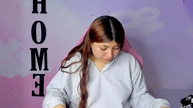 Snapshot of carolayrosse chatting on February 27, 2025, 2:32 am carolayrosse online show from February 27, 2025, 2:32 am