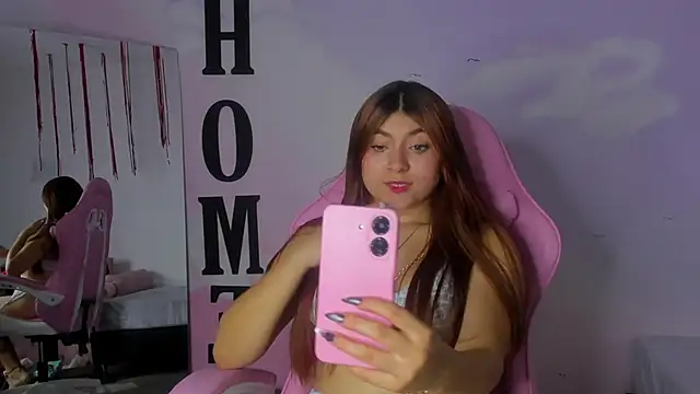 Snapshot of carolayrosse chatting on March 3, 2025, 7:43 am carolayrosse online show from March 3, 2025, 7:43 am