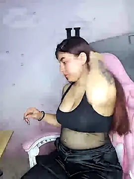 Snapshot of carolayrosse chatting on October 25, 2025, 3:14 am carolayrosse online show from October 25, 2025, 3:14 am