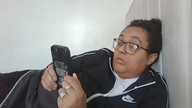 vanilla chocolate23 online show from February 5, 2025, 10:41 am