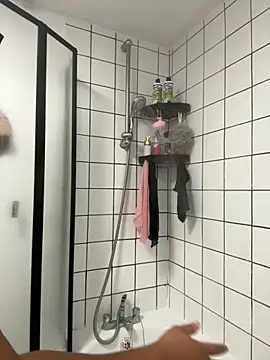 vanilla chocolate23 online show from November 1, 2025, 10:28 am