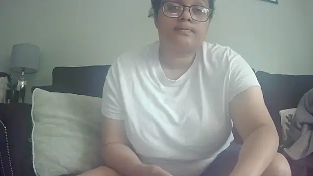 vanilla chocolate23 online show from June 1, 2026, 7:32 am
