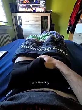 Nkls XL online show from March 18, 2026, 8:39 am