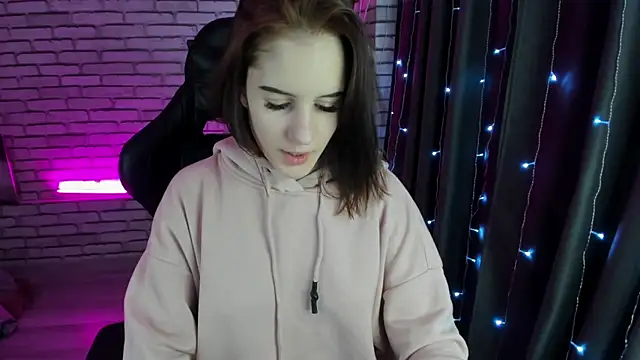 Tonya Gray online show from January 2, 2025, 4:30 am