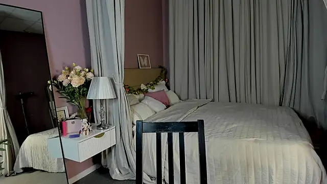 Miss you kiss online show from April 15, 2026, 1:23 am