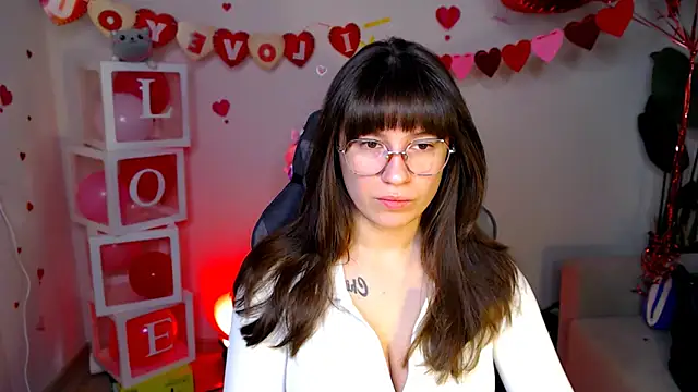 M Sensual online show from February 12, 2026, 5:02 am