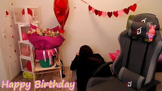 M Sensual online show from April 15, 2026, 12:50 am