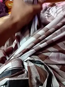 Snapshot of riyajfuckboy chatting on February 22, 2025, 11:02 am riyajfuckboy online show from February 22, 2025, 11:02 am