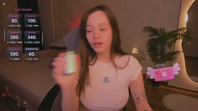 Snapshot of BadScarlet1 chatting on January 18, 2026, 1:26 pm BadScarlet1 online show from January 18, 2026, 1:26 pm