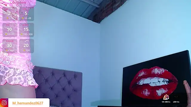 Snapshot of CATALAIA_STOMM chatting on October 31, 2025, 11:33 am CATALAIA STOMM online show from October 31, 2025, 11:33 am