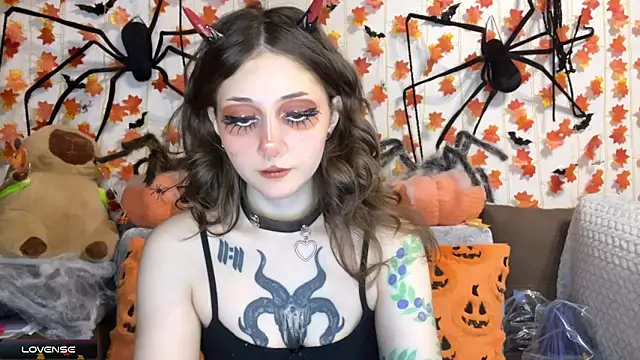 Snapshot of _Devill_Baby chatting on October 17, 2025, 6:54 pm  Devill Baby online show from October 17, 2025, 6:54 pm