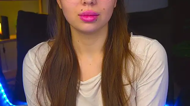 Snapshot of LanaRhoades_s chatting on December 6, 2024, 5:09 am LanaRhoades s online show from December 6, 2024, 5:09 am