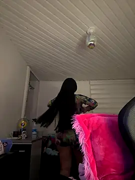 Anily Lovely online show from October 26, 2025, 2:28 am