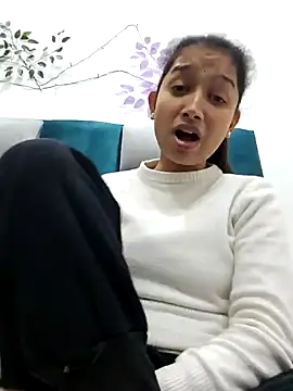 Snapshot of Aleena_Rai chatting on December 30, 2024, 7:11 pm Aleena Rai online show from December 30, 2024, 7:11 pm