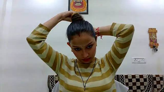 Snapshot of Aleena_Rai chatting on October 8, 2025, 7:44 pm Aleena Rai online show from October 8, 2025, 7:44 pm