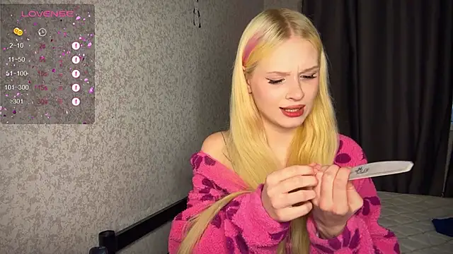 lisa barbie online show from December 9, 2024, 10:32 am