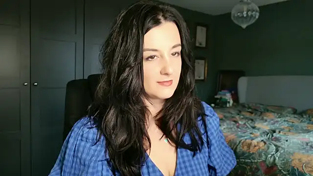 flatwhite0 online show from February 5, 2026, 10:09 am