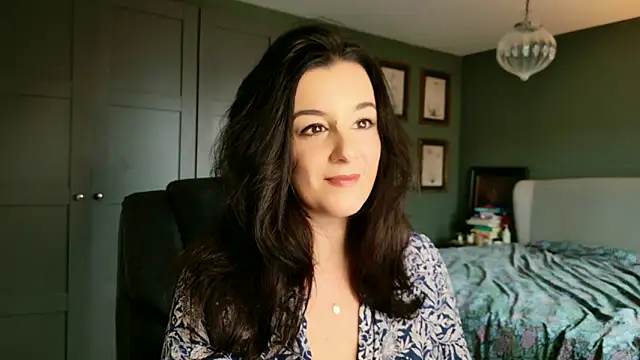 flatwhite0 online show from February 10, 2026, 10:30 am