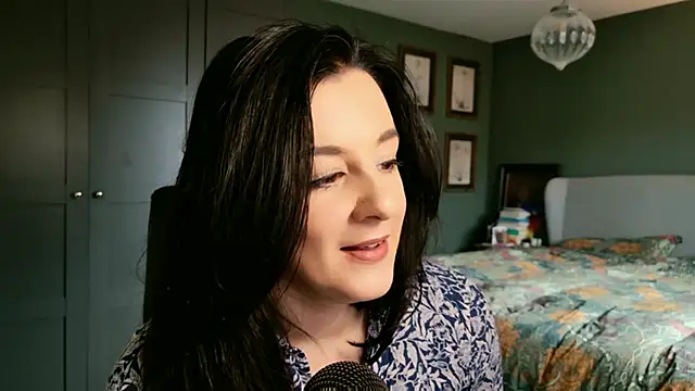 flatwhite0 online show from February 20, 2026, 10:05 am