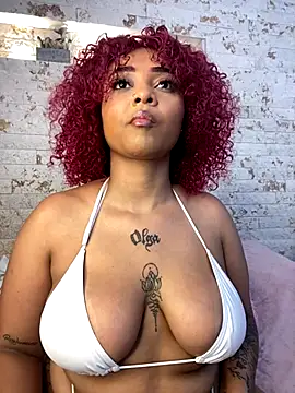 Snapshot of pamela_west chatting on November 1, 2025, 7:38 pm pamela west online show from November 1, 2025, 7:38 pm