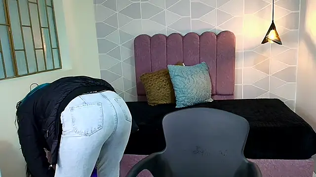 Snapshot of Asly_Morgan chatting on January 17, 2025, 12:10 pm Asly Morgan online show from January 17, 2025, 12:10 pm