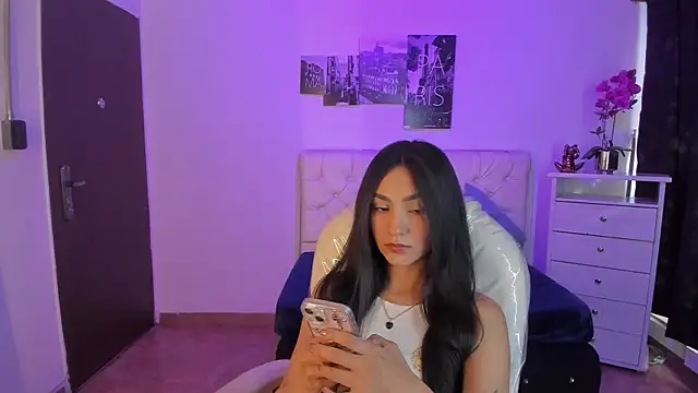 Amy Kiitty  online show from February 25, 2026, 1:21 pm