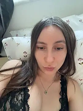 viviandaimond1 online show from May 28, 2026, 4:26 pm