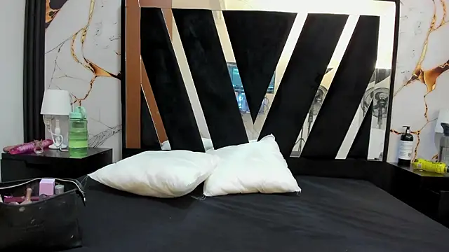 KarinaSimonz online show from February 8, 2026, 7:17 pm