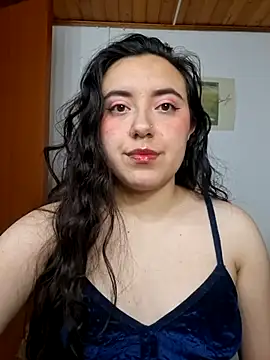 Emi chik online show from February 25, 2026, 12:15 pm