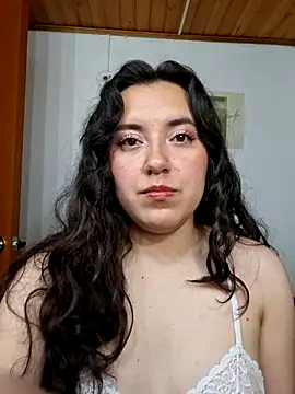 Emi chik online show from July 5, 2026, 7:59 am