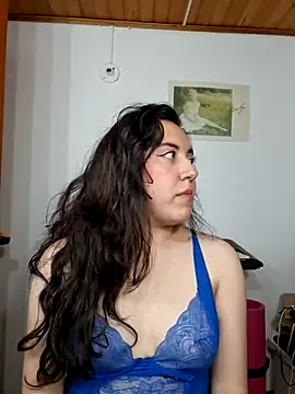 Emi chik online show from July 24, 2026, 5:38 am