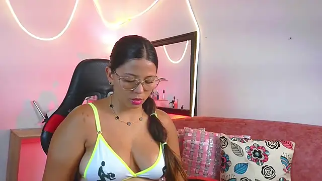 Megaan Greey online show from July 11, 2026, 11:39 pm
