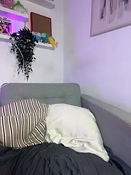 Isabella fasilier online show from March 10, 2026, 12:59 am