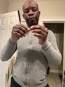 Snapshot of Pressure69mee chatting on February 19, 2025, 12:35 am Pressure69mee online show from February 19, 2025, 12:35 am