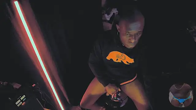 Snapshot of Pressure69mee chatting on February 27, 2025, 11:04 pm Pressure69mee online show from February 27, 2025, 11:04 pm