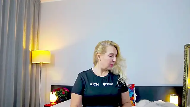 Snapshot of MariaRichi_ chatting on March 1, 2025, 4:00 pm MariaRichi  online show from March 1, 2025, 4:00 pm