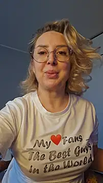 MariaRichi  online show from March 10, 2026, 7:35 am