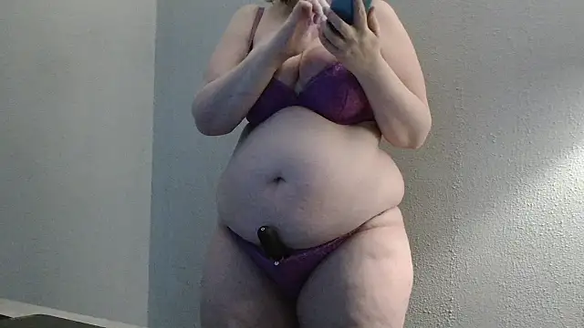 desiree1981 online show from January 13, 2026, 10:09 am