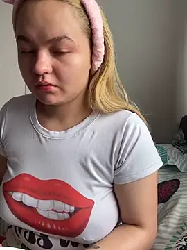 Naiara Sex  online show from April 13, 2026, 5:29 pm