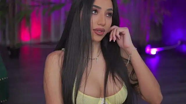 GinaValentinna online show from October 25, 2025, 7:08 pm