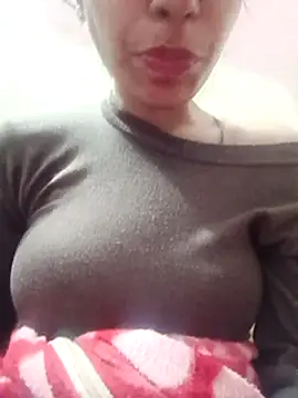 Snapshot of InLero chatting on February 6, 2025, 3:27 am InLero online show from February 6, 2025, 3:27 am