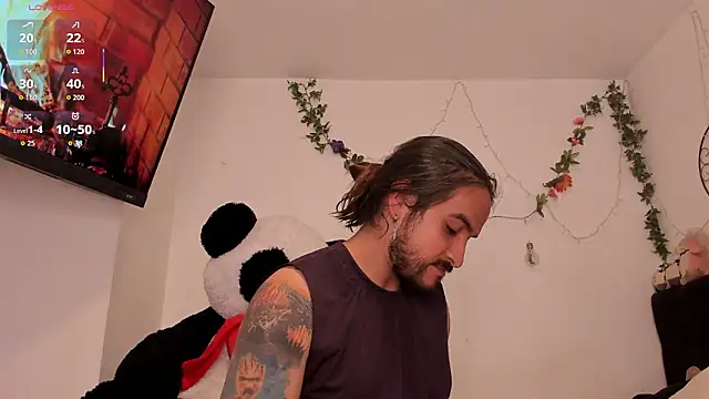 Snapshot of Carlasxdreams chatting on February 4, 2026, 3:23 am Carlasxdreams online show from February 4, 2026, 3:23 am