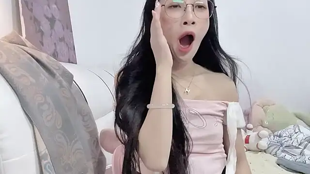 Lili-2 online show from May 29, 2026, 2:26 pm