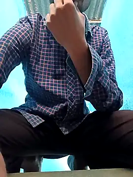 Snapshot of Piyush_2024 chatting on December 29, 2024, 6:45 am Piyush 2024 online show from December 29, 2024, 6:45 am